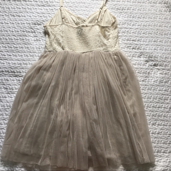 American eagle Nude Tulle dress - Picture 5 of 7
